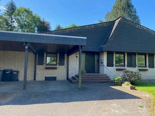 Einfamilienhaus zur Miete 1.750 € 5 Zimmer 200 m² 2.000 m² Grundstück frei ab 01.08.2026 Bruchhausen-Vilsen 27305