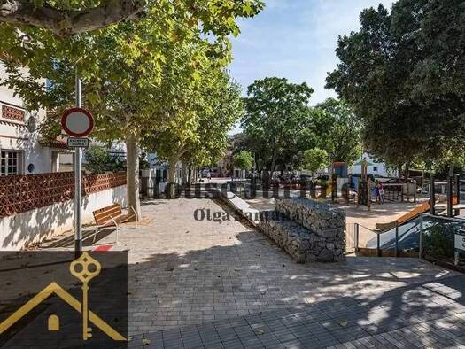 Chalet zum Kauf 799.000 € 4 Zimmer 338 m² Carrer Ramon Par Argentona 08310