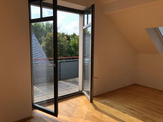 Wohnung zur Miete 642 € 3 Zimmer 73,3 m² 2. Geschoss frei ab 01.09.2026 Schedewitz Zwickau 08056