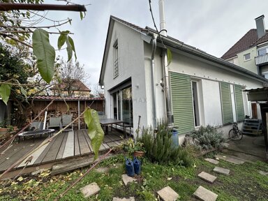 Mehrfamilienhaus zum Kauf 1.950.000 € 13 Zimmer 332 m² 406 m² Grundstück Zuffenhausen - Mitte Stuttgart 70435