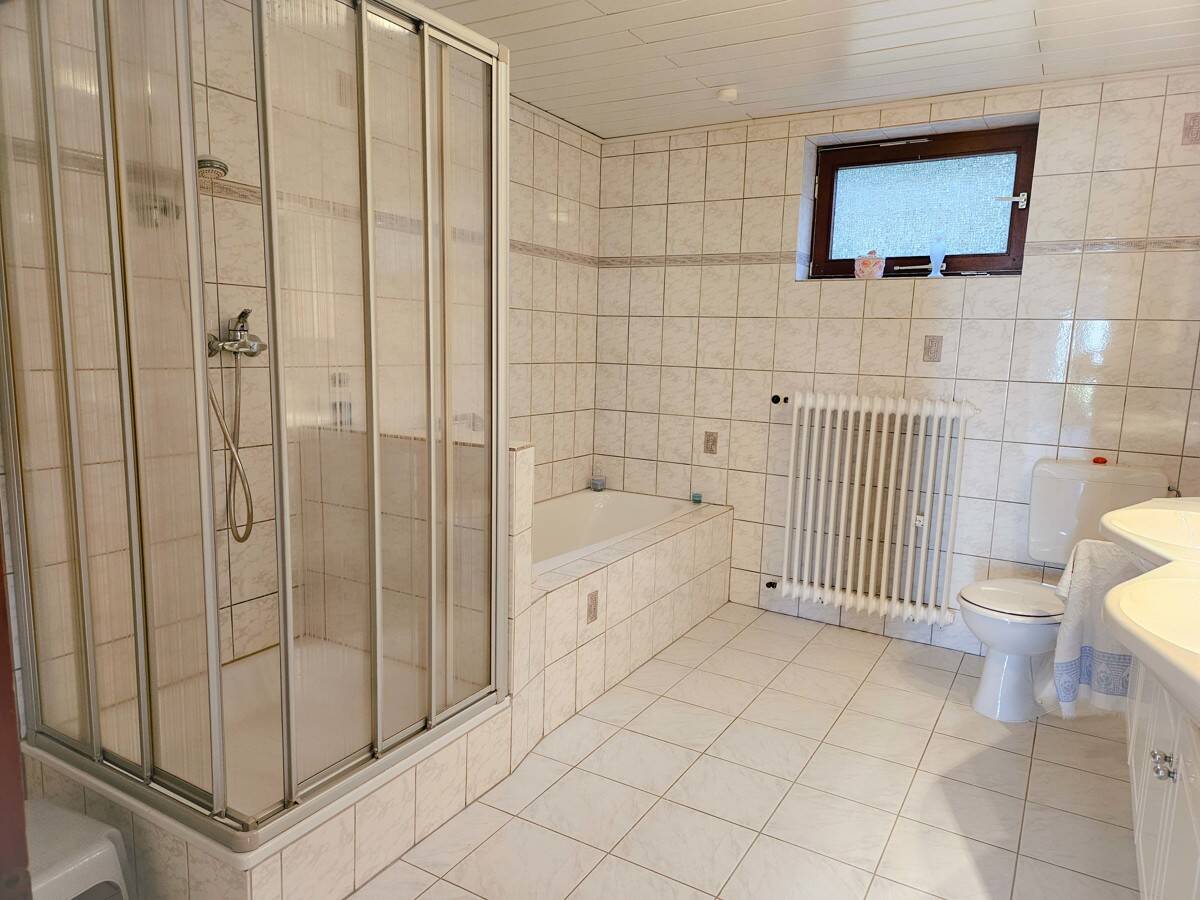 Property thumbnail 10