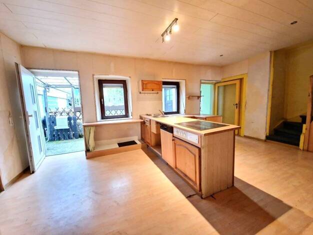 Einfamilienhaus zum Kauf 127.000 € 5 Zimmer 130 m² 277 m² Grundstück frei ab sofort Heckendalheim Mandelbachtal 66399