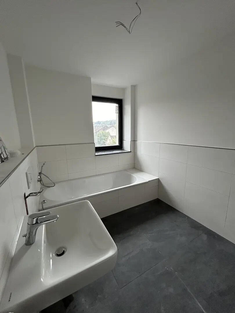 Wohnung zur Miete 700 € 3,5 Zimmer 107 m²<br/>Wohnfläche ab sofort<br/>Verfügbarkeit Eichenhofstraße Lindlar Lindlar 51789