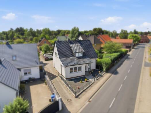 Einfamilienhaus zum Kauf 350.000 € 5 Zimmer 117 m² 679 m² Grundstück Völkenrode Lehndorf - Watenbüttel 38112