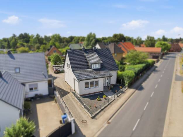 Einfamilienhaus zum Kauf 350.000 € 5 Zimmer 117 m² 679 m² Grundstück Völkenrode Lehndorf - Watenbüttel 38112