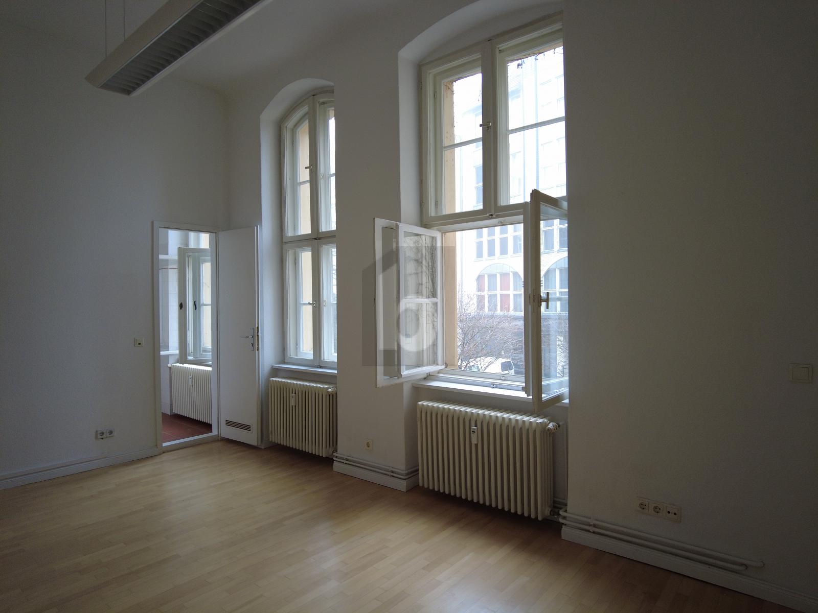 Praxis zur Miete 2.304 € 3 Zimmer Friedrichshain Berlin-Friedrichshain 10247