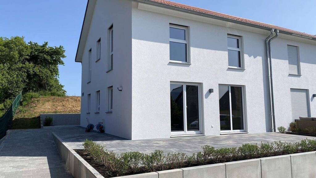 Doppelhaushälfte zur Miete 1.650 € 4 Zimmer 127 m² 462 m² Grundstück frei ab 01.04.2026 Ellingen 91792