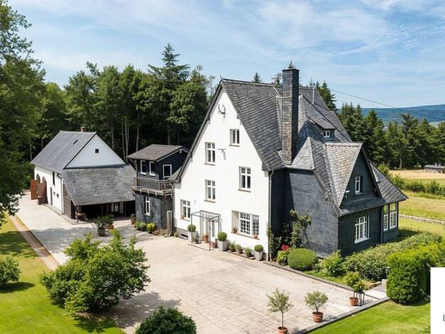 Haus zum Kauf 1.300.000 € 14 Zimmer 368 m² 8.553 m² Grundstück Kempfeld 55758