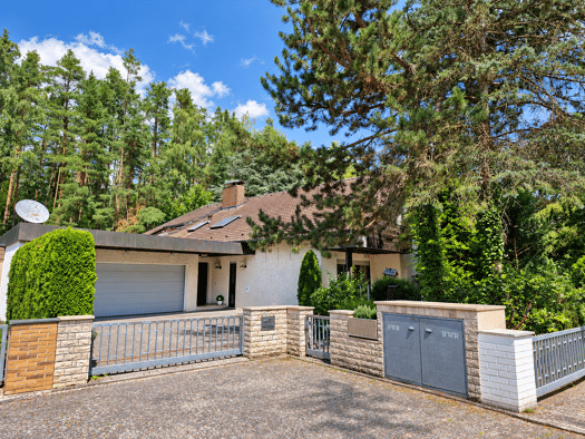 Villa zum Kauf 1.290.000 € 9 Zimmer 280 m² 1.059 m² Grundstück frei ab sofort In der Reuth Erlangen 91056