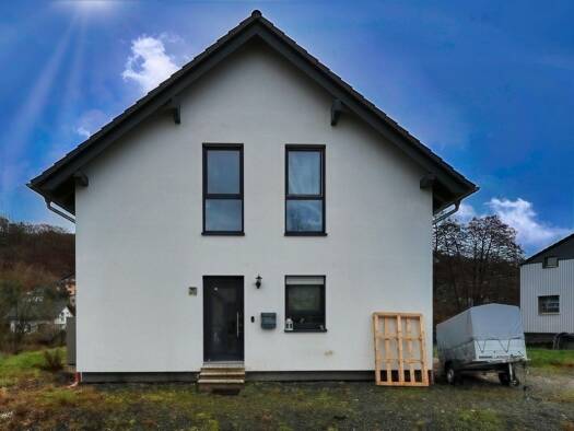 Einfamilienhaus zum Kauf 360.000 € 6 Zimmer 139,6 m² 1.381 m² Grundstück frei ab sofort Steinperf Steffenberg 35239
