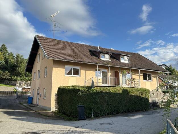 Doppelhaushälfte zur Miete 1.100 € 8 Zimmer 160 m² 100 m² Grundstück Schwarzach Schwarzach 94374