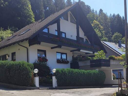 Einfamilienhaus zum Kauf 455.000 € 7 Zimmer 219 m² 489 m² Grundstück Rötenbach Alpirsbach 72275