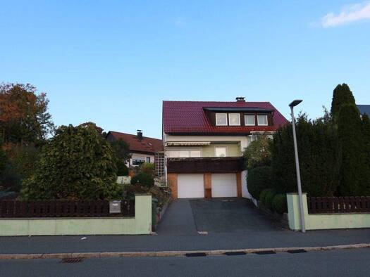 Mehrfamilienhaus zum Kauf 295.000 € 6 Zimmer 190,1 m² 758 m² Grundstück Innenstadt Hof 95028