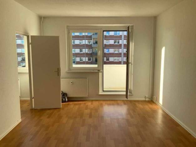 Wohnung zur Miete 423 € 3 Zimmer 68,7 m² 8. Geschoss frei ab 01.03.2026 Ludwigsburger Str. 22 Grünau-Mitte Leipzig 04209