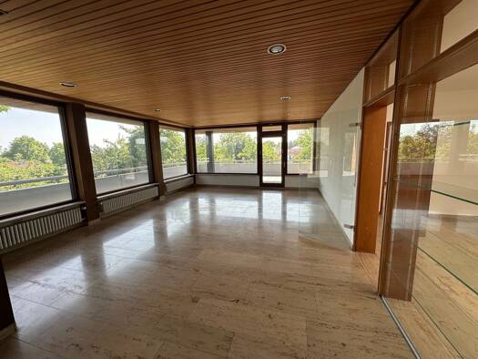 Haus zum Kauf 6 Zimmer 233 m² 927 m² Grundstück frei ab sofort Bamberg 96049