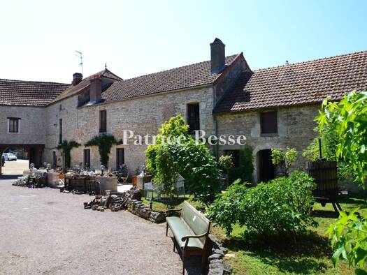 Reihenhaus zum Kauf 780.000 € 11 Zimmer 590 m² 3.436 m² Grundstück Porte de Beaune Beaune 21200