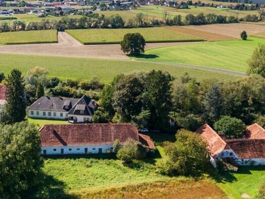 Land-/Forstwirtschaft zum Kauf 1.950.000 € 219.404 m² Grundstück Feldbach 8330