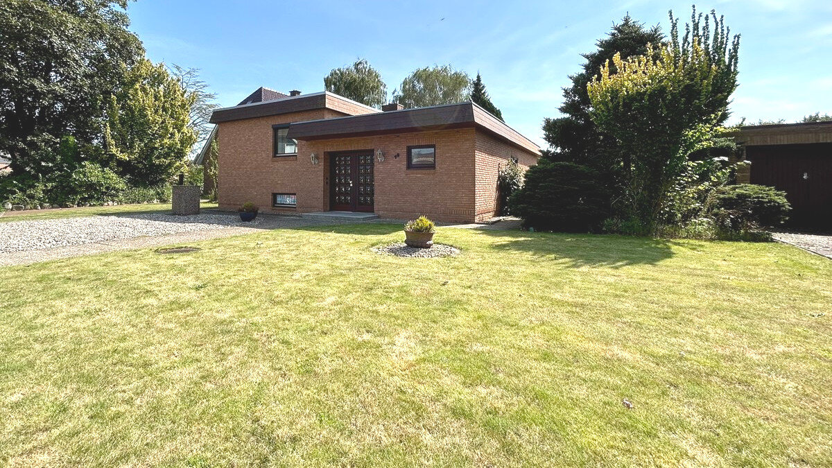 Bungalow zum Kauf 269.000 € 4 Zimmer 115,2 m²<br/>Wohnfläche 806 m²<br/>Grundstück Gartenstadt Neumünster 24537