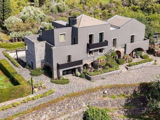 Haus zum Kauf 3.500.000 € 500 m² 15.379 m² Grundstück Acireale 95024