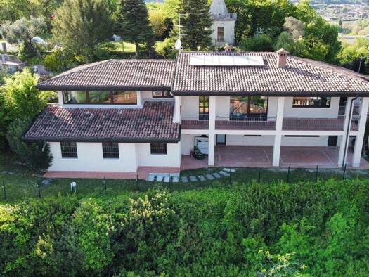 Haus zum Kauf 10 Zimmer 650 m² 3.100 m² Grundstück frei ab sofort Via Monte Rotondo Soiano del Lago