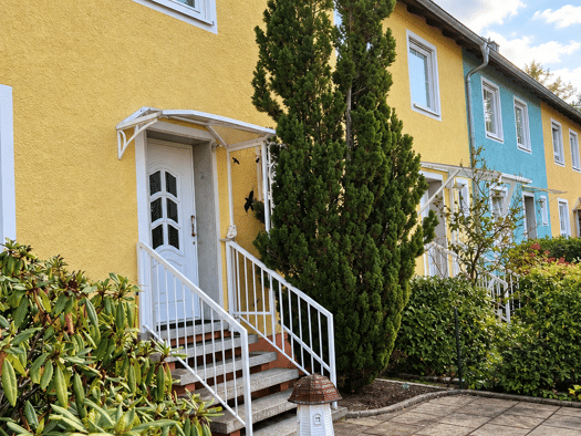 Reihenmittelhaus zum Kauf 364.000 € 5 Zimmer 140,8 m² 206 m² Grundstück frei ab sofort Roth Roth 91154