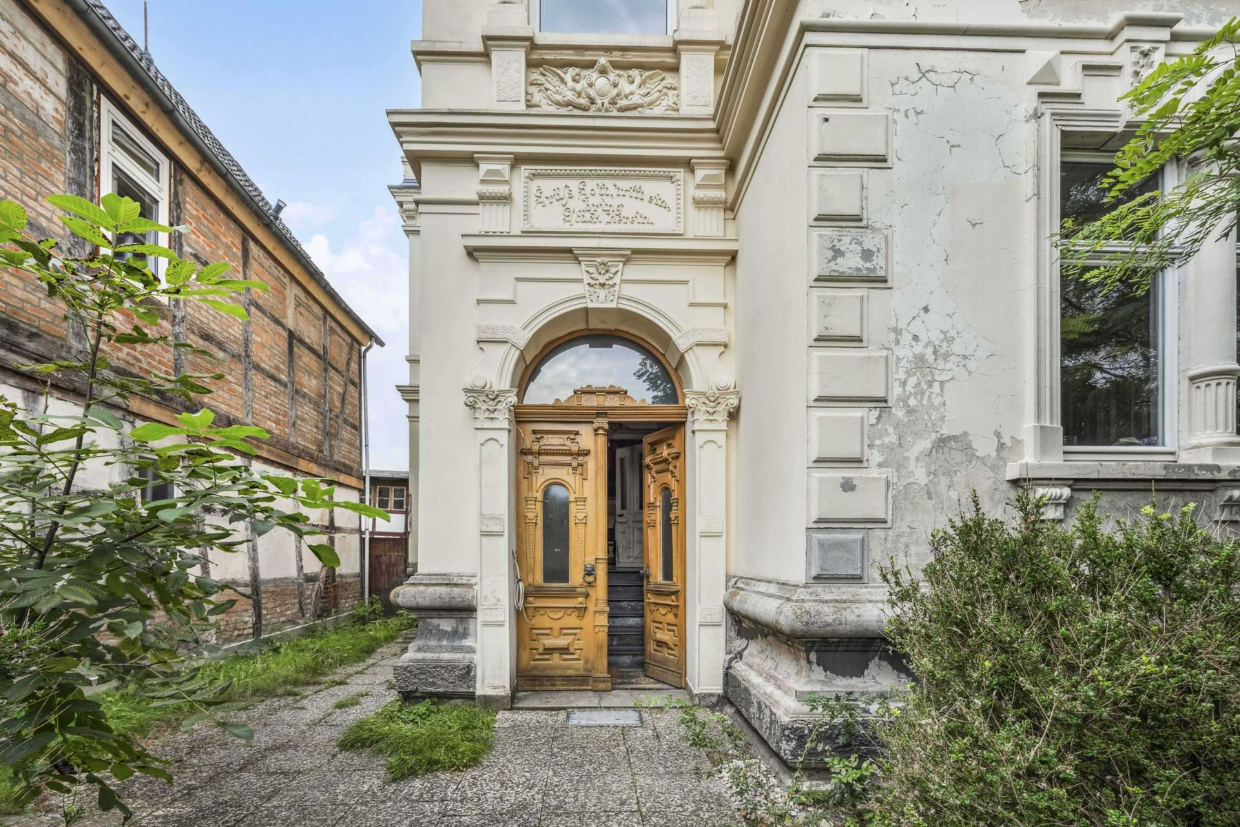 Villa zum Kauf 14 Zimmer 490,2 m²<br/>Wohnfläche 4.296,2 m²<br/>Grundstück Altstadt Celle 29221