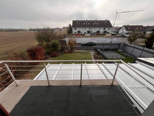 Reihenendhaus zum Kauf 498.000 € 6 Zimmer 152 m² 382 m² Grundstück Neutraubling 93073