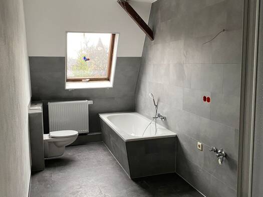 Wohnung zur Miete 730 € 4 Zimmer 100 m² 4. Geschoss frei ab 01.07.2026 Pölbitz Zwickau 08058