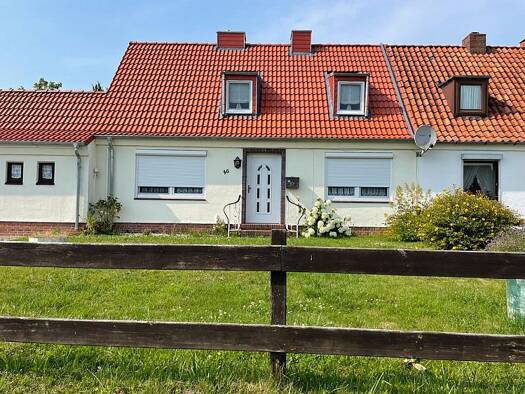 Reihenendhaus zum Kauf 199.000 € 4 Zimmer 90 m² 627 m² Grundstück Wesselburen 25764