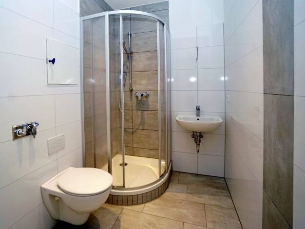 Wohnung zur Miete 234 € 1 Zimmer 35,7 m² 7. Geschoss August-Bebel-Straße 1 Stadtmitte Plauen 08525