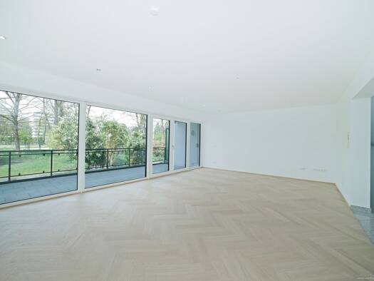Reihenmittelhaus zur Miete 3.900 € 5 Zimmer 246 m² 320 m² Grundstück Bogenhausen München 81927