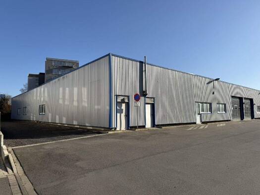 Lagerhalle zur Miete 2.400 € 810 m² Lagerfläche Bremen Ense 59469