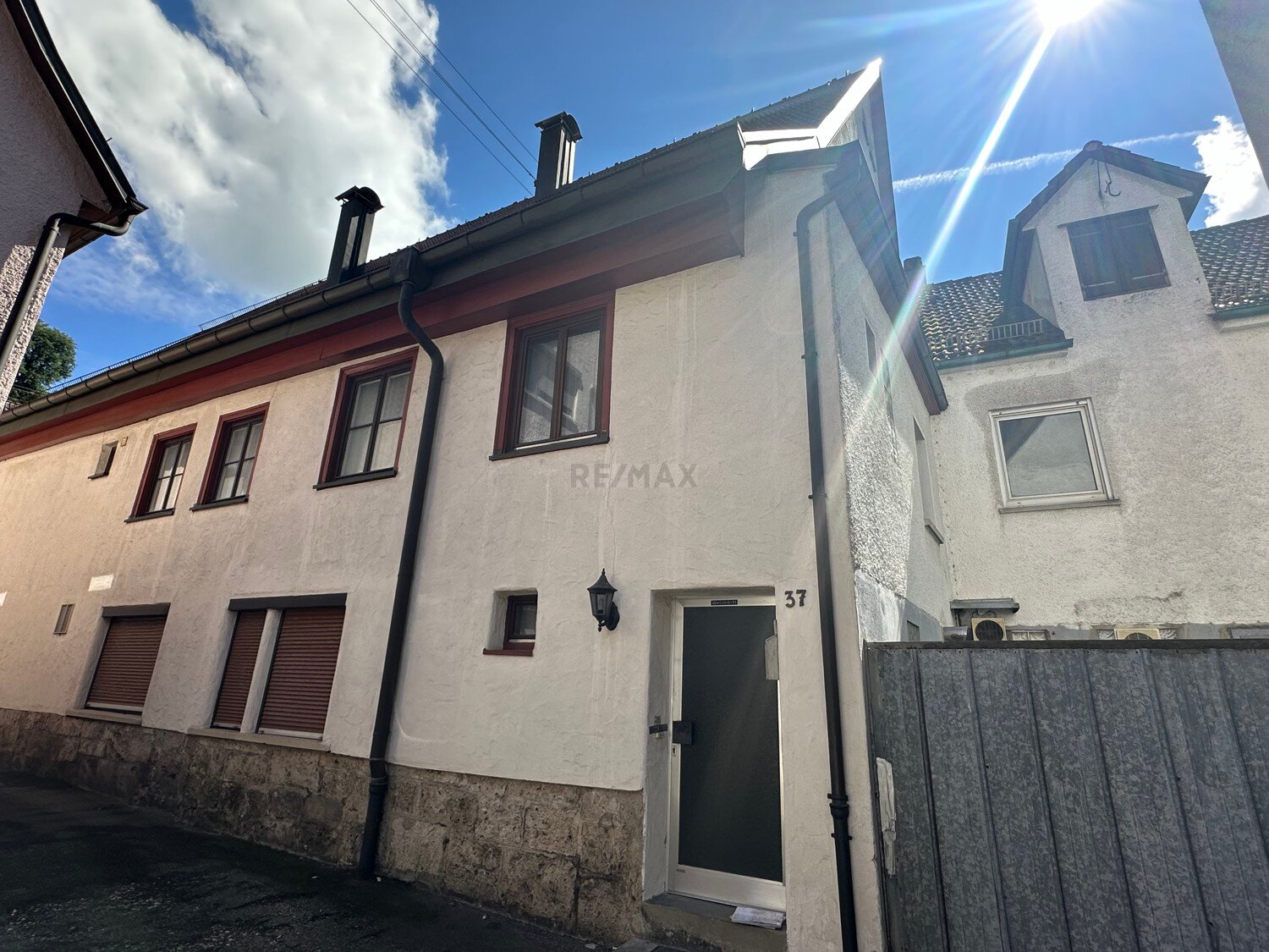 Haus zum Kauf 375.000 € 30 Zimmer 404,5 m²<br/>Wohnfläche 526 m²<br/>Grundstück Wiesensteig 73349