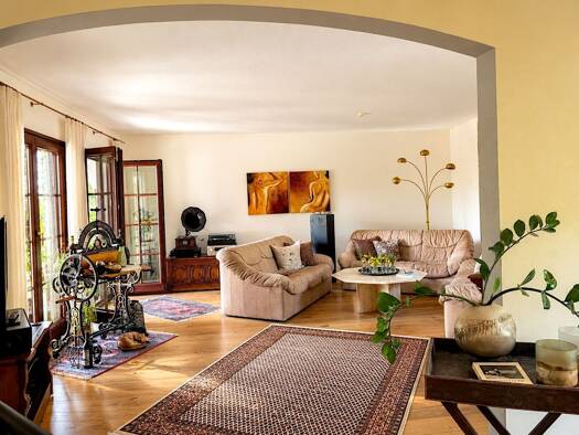 Einfamilienhaus zum Kauf 650.000 € 8 Zimmer 231 m² 833 m² Grundstück frei ab sofort Obernburg Obernburg a.Main 63785