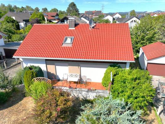 Einfamilienhaus zum Kauf 395.000 € 5,5 Zimmer 112 m² 700 m² Grundstück frei ab sofort Bezgenriet Göppingen 73035