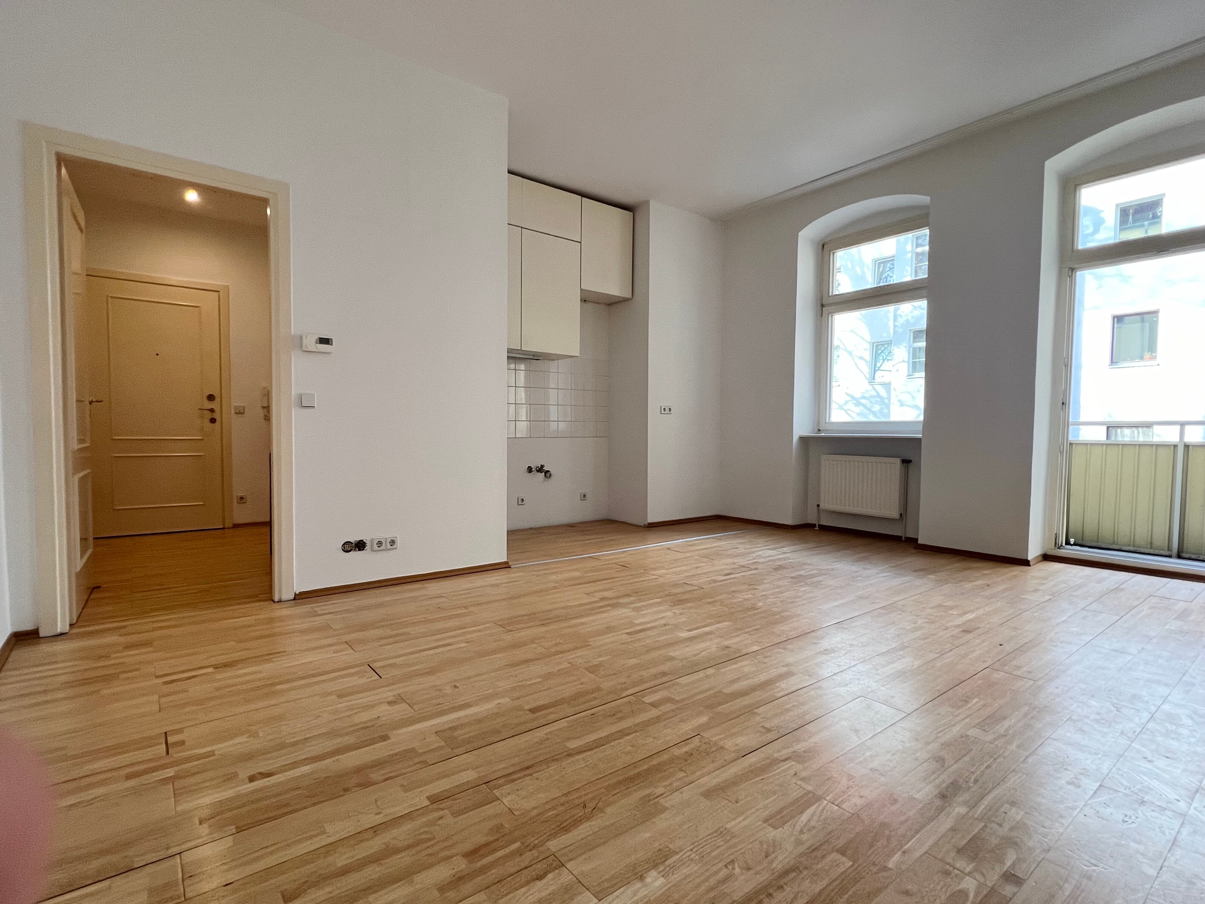 Wohnung zum Kauf 220.000 € 1 Zimmer 37,5 m²<br/>Wohnfläche 2.<br/>Geschoss Wiener Straße 35 Kreuzberg Berlin 10999