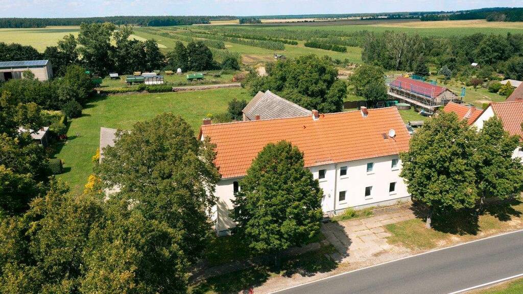 Mehrfamilienhaus zum Kauf 290.000 € 12 Zimmer 277,4 m² 7.578 m² Grundstück Lichterfelde Niederer Fläming 14913