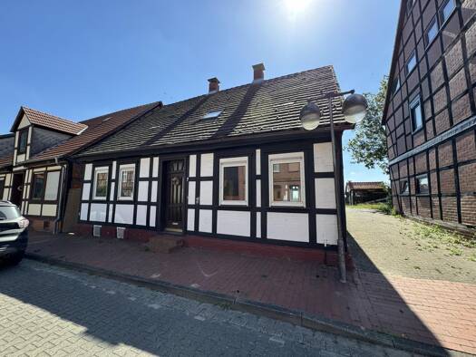 Einfamilienhaus zum Kauf 89.000 € 6 Zimmer 140 m² 314 m² Grundstück frei ab sofort Schnackenburg Schnackenburg 29493