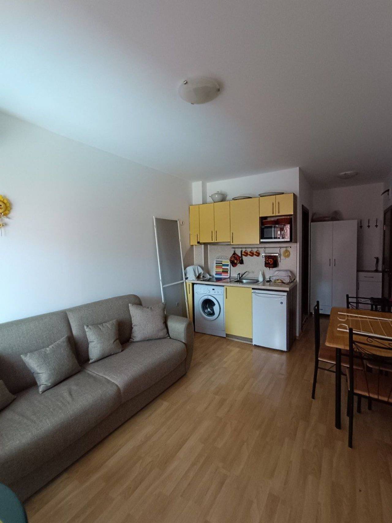 Apartment zum Kauf 27.000 € 1 Zimmer 34 m²<br/>Wohnfläche 2.<br/>Geschoss Sonnenstrand 8240