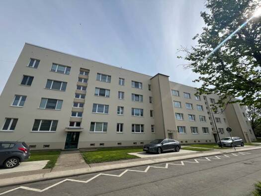 Mehrfamilienhaus zum Kauf als Kapitalanlage geeignet 2.380.000 € 68 Zimmer 1.695 m² 3.544 m² Grundstück Ernst-von-Harnack-Straße 37-43 Bad Lauchstädt 06246