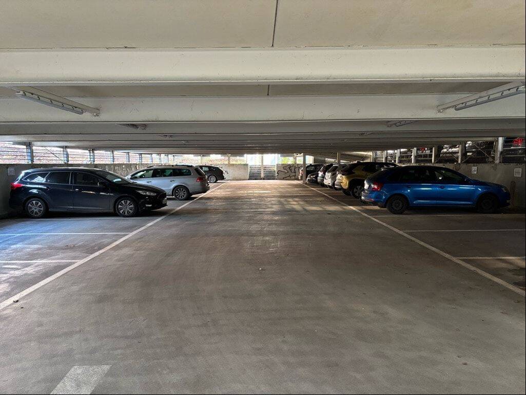 Tiefgaragenstellplatz zur Miete - Ansicht 2
