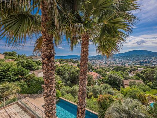 Villa zum Kauf 2.490.000 € 7 Zimmer 250 m² 1.400 m² Grundstück Ville-Les Saquedes-Le Bouillonnet Sainte-Maxime 83120