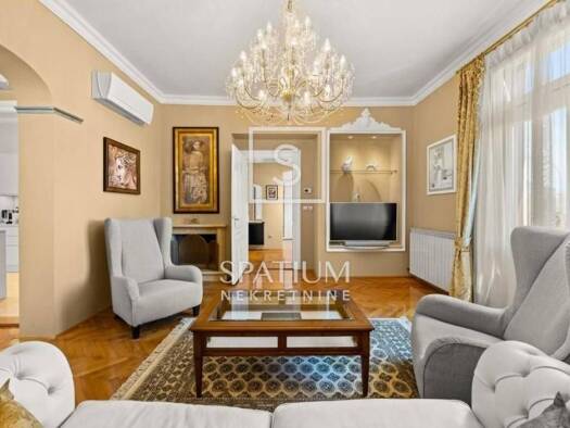 Haus zur Miete 7 Zimmer 250 m² Opatija - Centar, Opatija Opatija