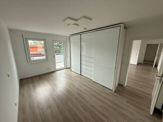 Wohnung zur Miete 1.300 € 2 Zimmer 95 m² Geschoss 1/2 frei ab 01.10.2026 Hirtenbuckstraße 14 a Herzogenaurach Herzogenaurach 91074