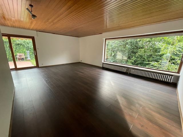 Bungalow zur Miete 2.500 € 7 Zimmer 221 m²<br/>Wohnfläche 595 m²<br/>Grundstück Hattersheim Hattersheim am Main 65795