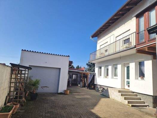 Einfamilienhaus zum Kauf 549.000 € 8 Zimmer 225 m² 1.170 m² Grundstück Heuchelheim bei Frankenthal 67259