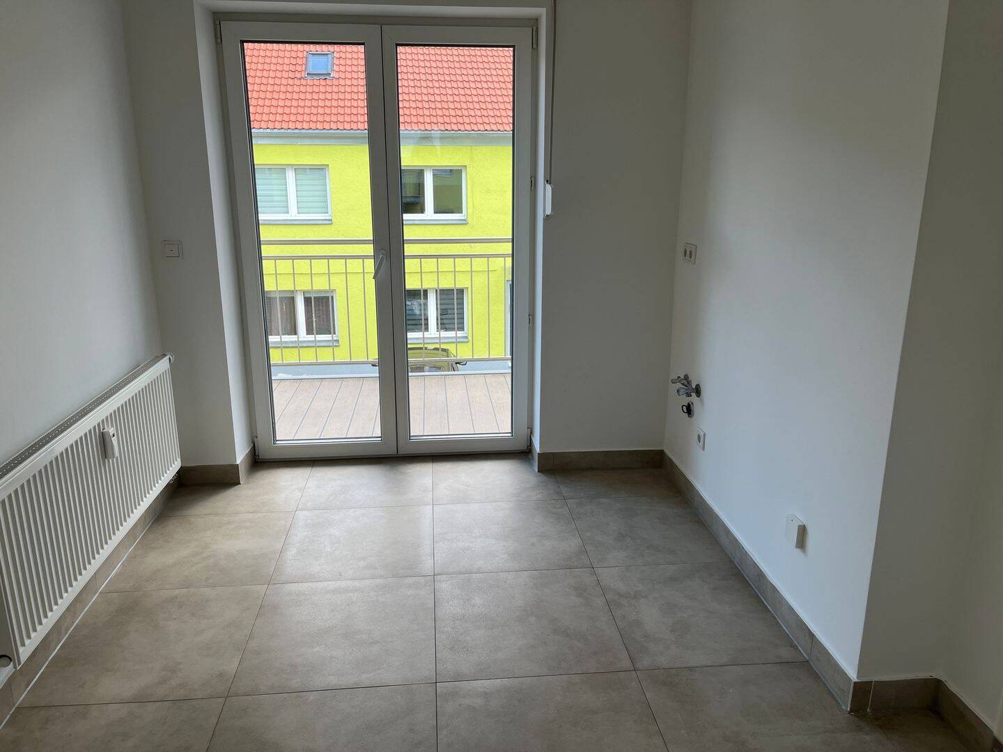 Erstbezug nach Renovierung - 3 ZW im 1. OG mit Balkon zum Innenhof, modernes Tageslichtbad mit Badewanne - ab sofort bezugsbereit – Nürnberg – Vorschaubild 7