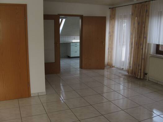 Wohnung zur Miete 850 € 3,5 Zimmer 98 m² Geschoss 2/3 frei ab 01.10.2026 Winzerhausen Großbottwar 71723