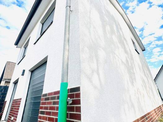 Einfamilienhaus zum Kauf 355.000 € 4 Zimmer 109 m² 240 m² Grundstück frei ab sofort Elmshorn 25336