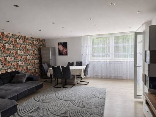 Wohnung zum Kauf 210.000 € 3 Zimmer 88 m² Geschoss EG/4 frei ab sofort Neukirchener Straße 65 Untereichenbach Ansbach 91522